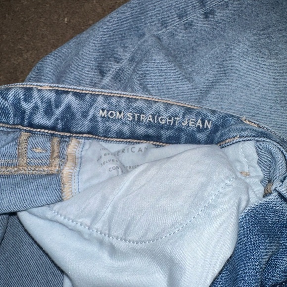American Eagle Mom Straight Jean - Picture 4 of 4